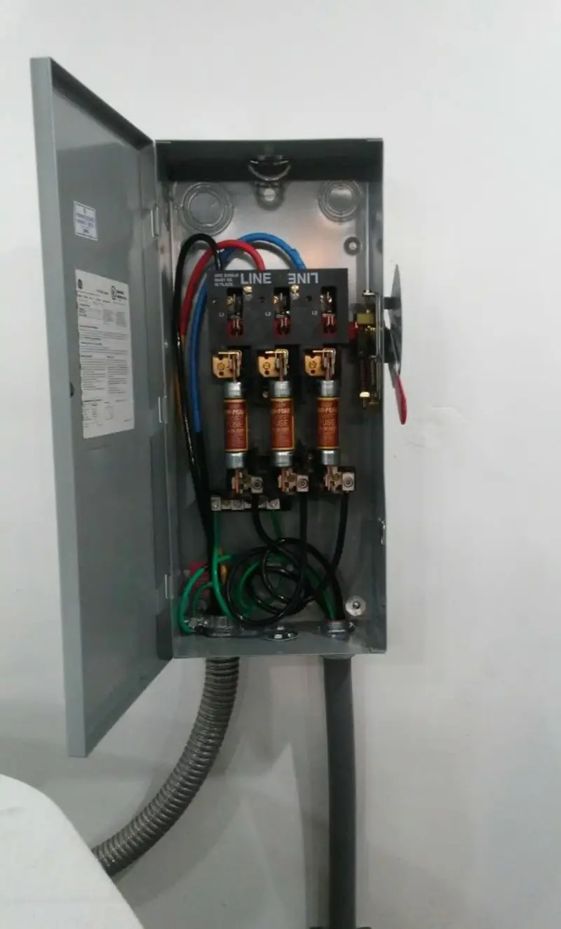 Three-phase disconnect switch installed for Smoke Detector Installation in Welcome